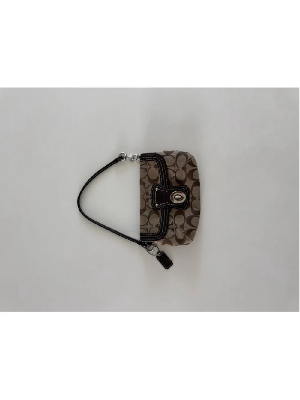 Vintage Coach Legacy Signature Canvas Turn Lock Wristlet